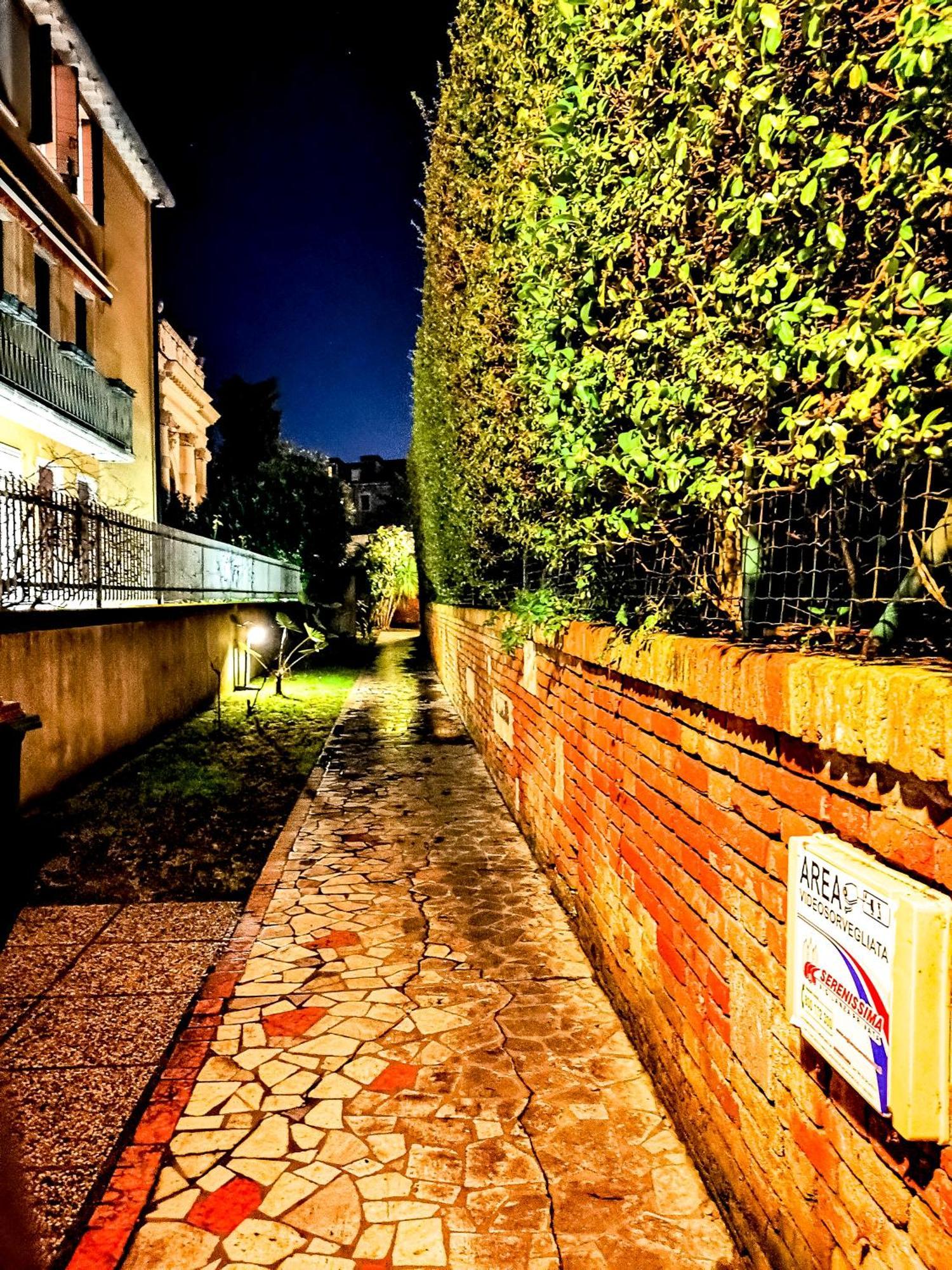 Dorsoduro Venice Apartment Exterior photo